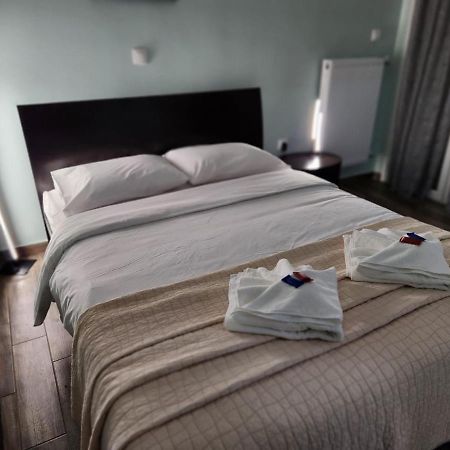 Cozy Apartment Metaxourgeio Greendom Athens Luaran gambar